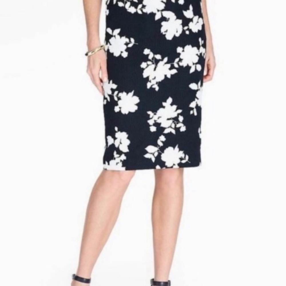 Talbots Floral Cotton Pencil Skirt in Navy & White 8